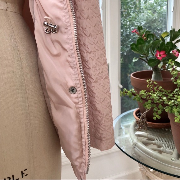 BCBG Hooded Quilted Anorak Jacket - Picture 5 of 8